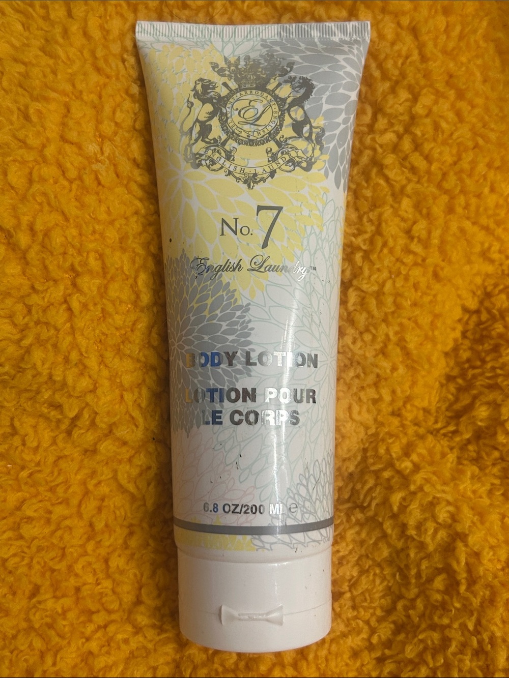 English Laundry No. 7 Body Lotion — White & Yellow Accents